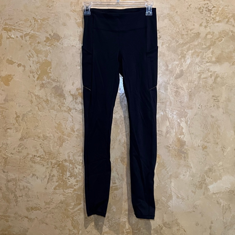 Lululemon leggings with pockets and zipper, size 4
